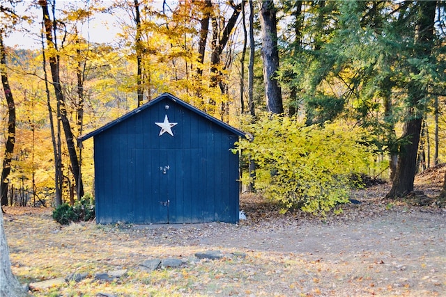 view of outbuilding