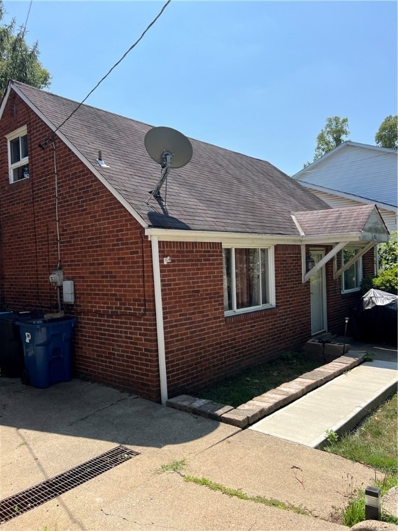 view of front of home featuring a patio area