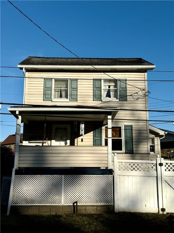 view of front of home featuring a porch