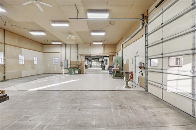 garage featuring ceiling fan