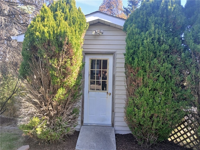 view of outbuilding