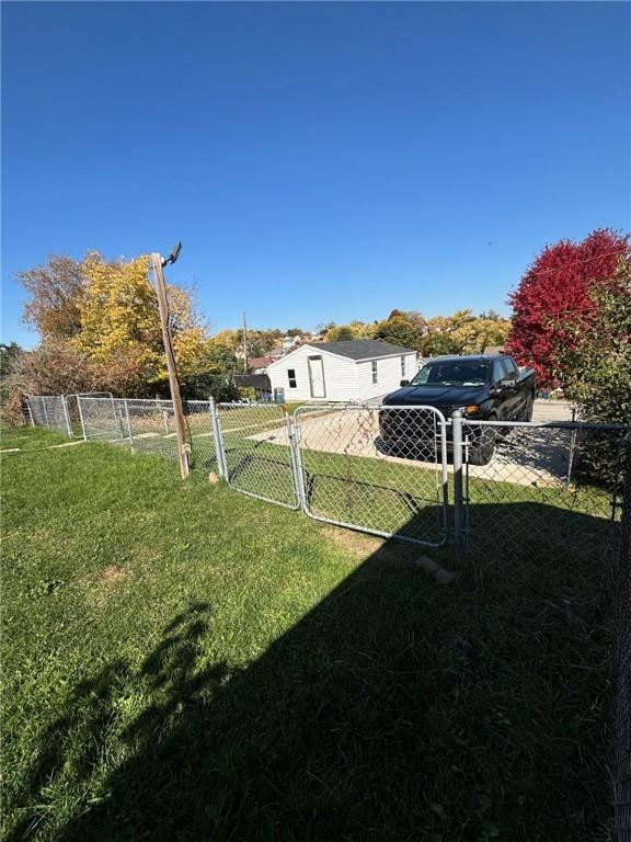 3141 Willett Rd, Brentwood, PA 15227 - photo 15