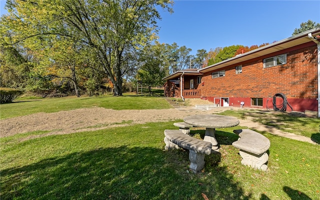 view of yard featuring a patio area