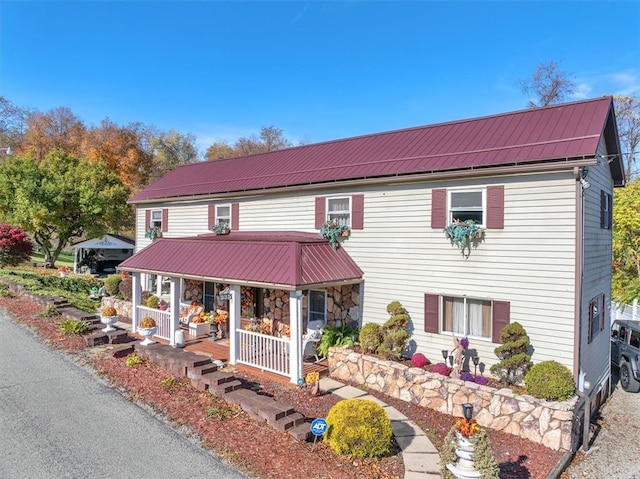 view of front of property featuring a porch