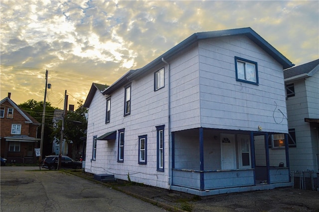 view of front of house