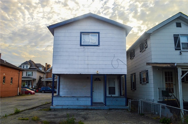 view of front facade