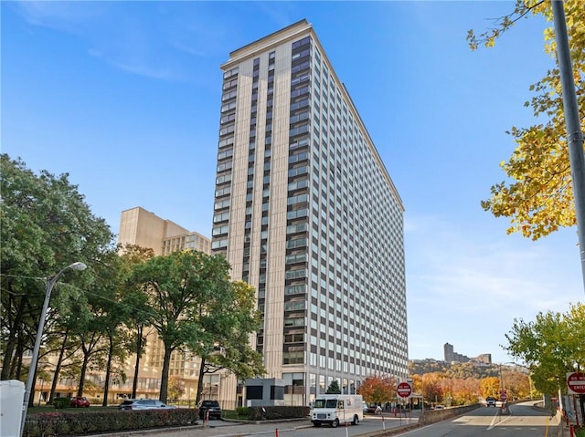 320 Fort Duquesne Blvd Unit 11-O, Downtown Pgh, PA 15222 - view of building exterior
