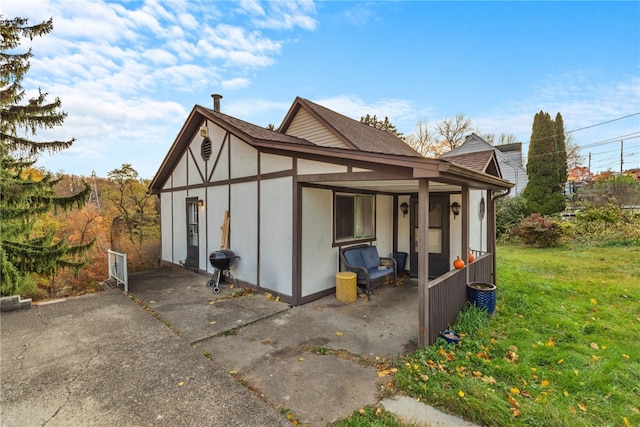 exterior space featuring a yard