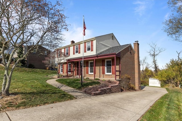 view of front of property with a front lawn