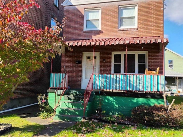 view of front of home featuring a porch