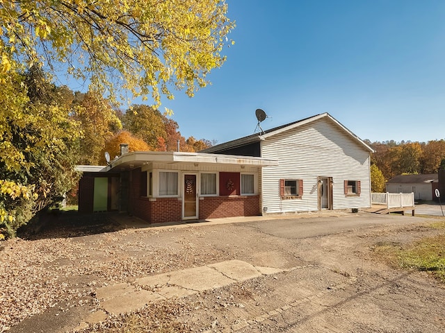 view of front of house