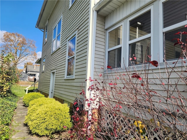 view of home's exterior