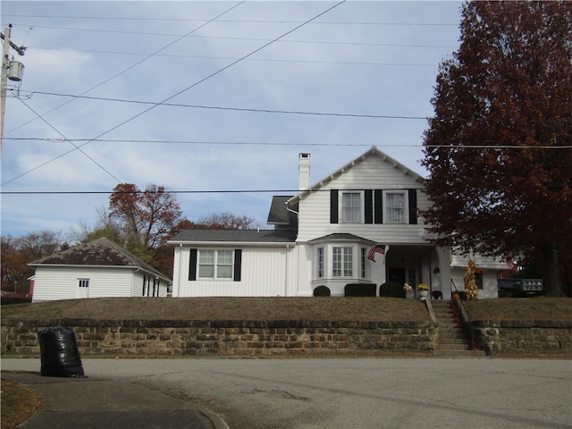 view of front of property