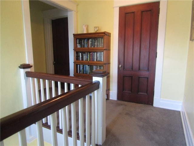 entryway featuring carpet