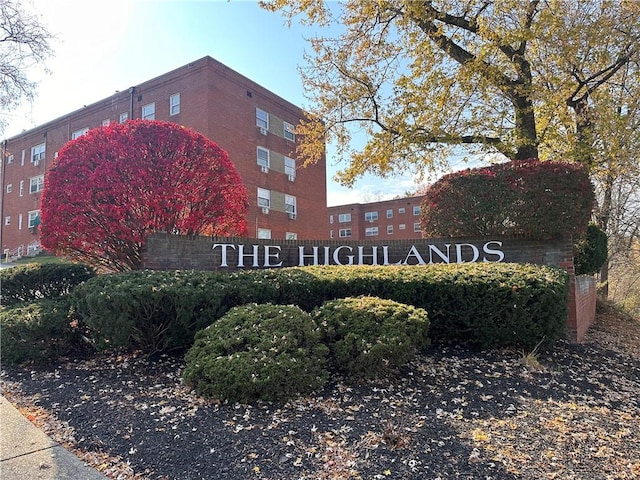 5900 Babcock Blvd Unit 80, Ross Twp, PA 15237 - view of community / neighborhood sign