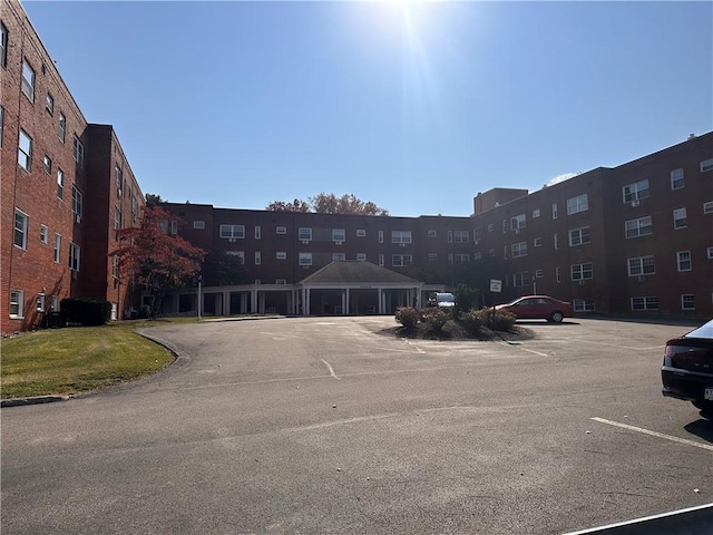 5900 Babcock Blvd Unit 80, Ross Twp, PA 15237 - view of apartment building / complex featuring uncovered parking