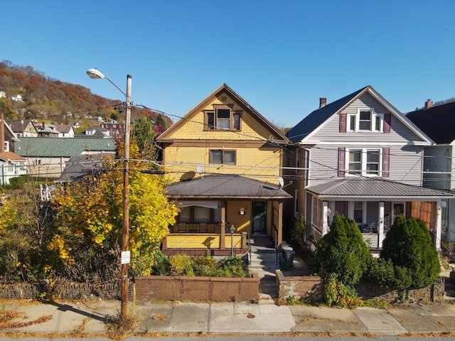 view of front of property with covered porch