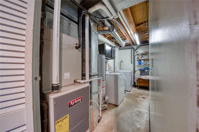 2759 Brodhead Rd, Aliquippa, PA 15001 - unfinished below grade area with washing machine and clothes dryer