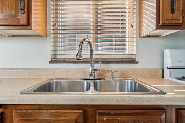 kitchen featuring sink