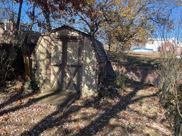 view of outbuilding