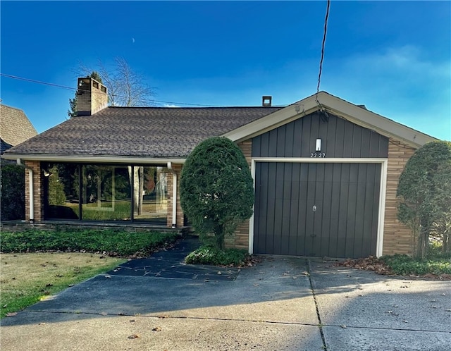 view of front of house with a garage