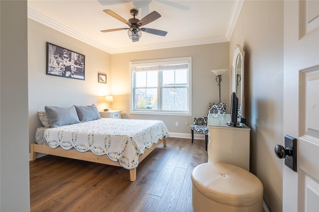 17 Carolina Ave, Oakmont, PA 15139 - bedroom with dark wood finished floors, crown molding, and ceiling fan