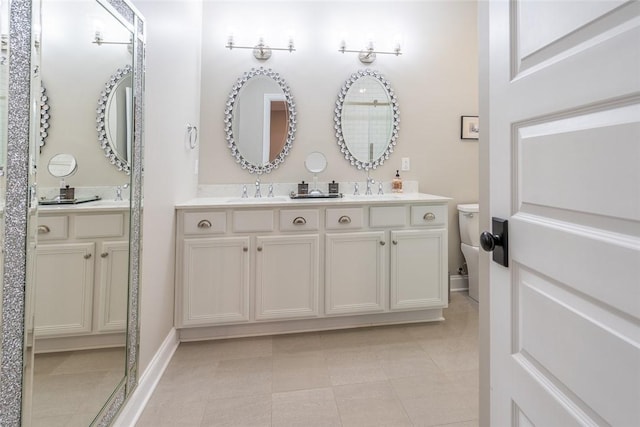 17 Carolina Ave, Oakmont, PA 15139 - bathroom featuring double vanity and toilet