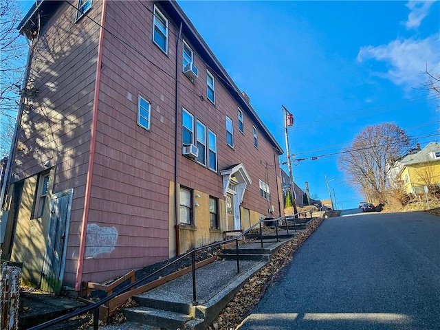 view of street with a residential view
