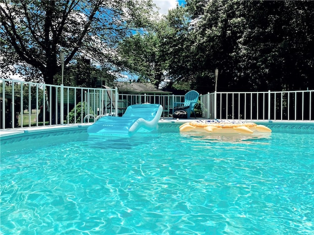 view of swimming pool