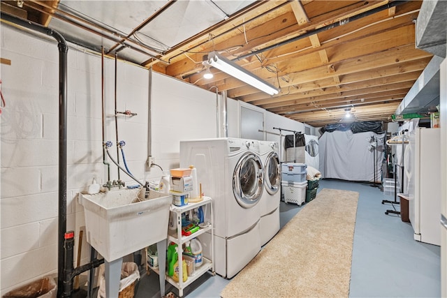 laundry area featuring washer and clothes dryer