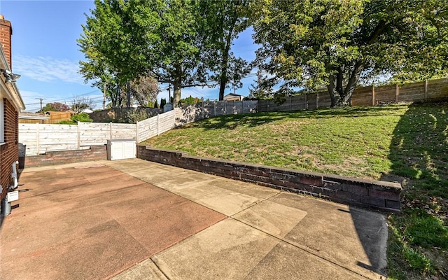 969 Kirsopp Ave, Banksville/Westwood, PA 15220 - view of yard with a patio area