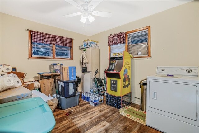 washroom featuring washer / clothes dryer, hardwood / wood-style flooring, and ceiling fan