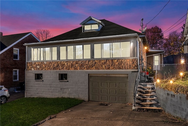 view of front facade with a garage