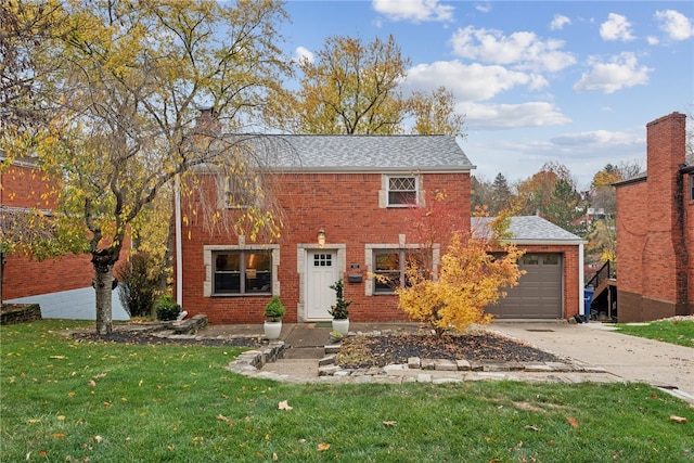 view of front facade featuring a garage and a front yard