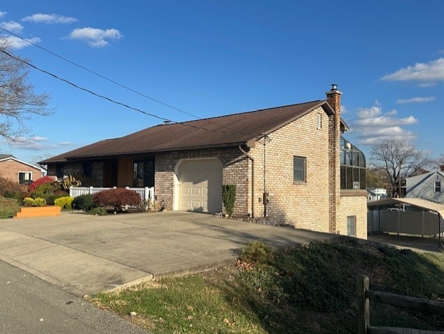 view of front of house featuring a garage