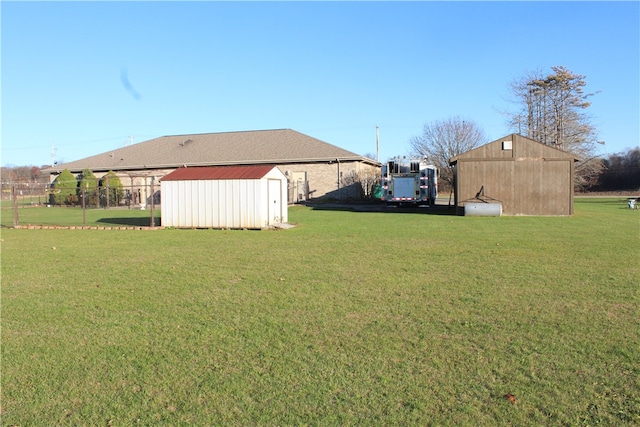 view of yard with a shed