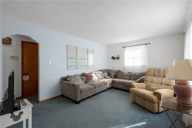 living room with carpet