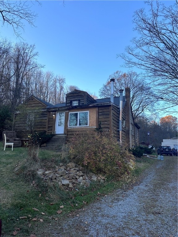 view of front of property