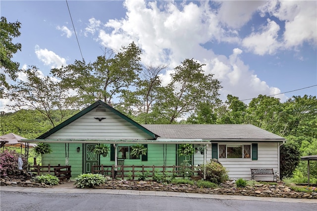 view of front of house featuring covered porch