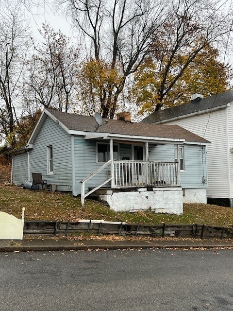 bungalow-style home featuring covered porch