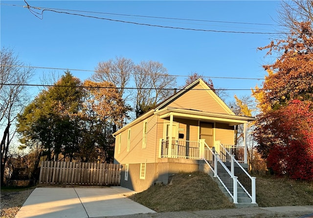 view of front of house with covered porch