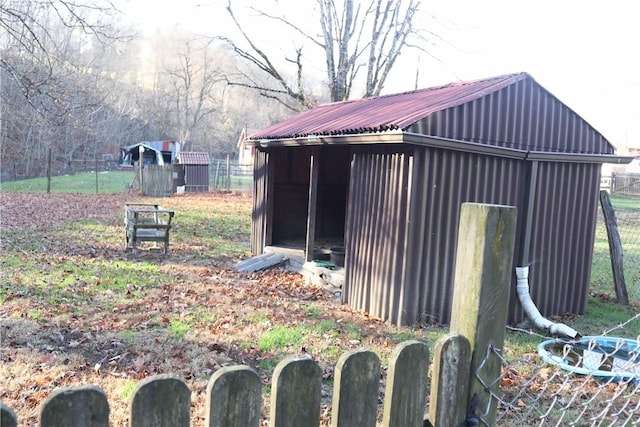 497 Pike Run Dr, W Pike Run Twp, PA 15427 - view of pole building featuring fence