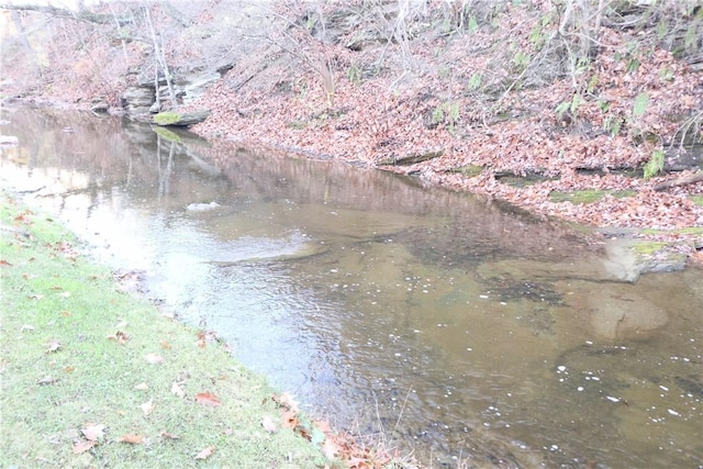 497 Pike Run Dr, W Pike Run Twp, PA 15427 - water view