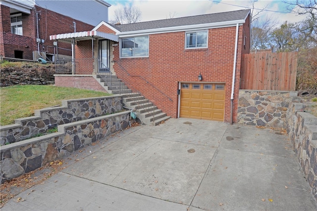 view of front of house featuring a garage