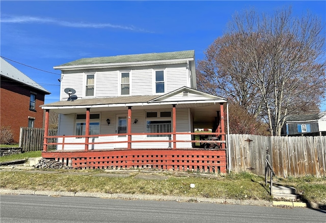 view of front of home featuring a porch