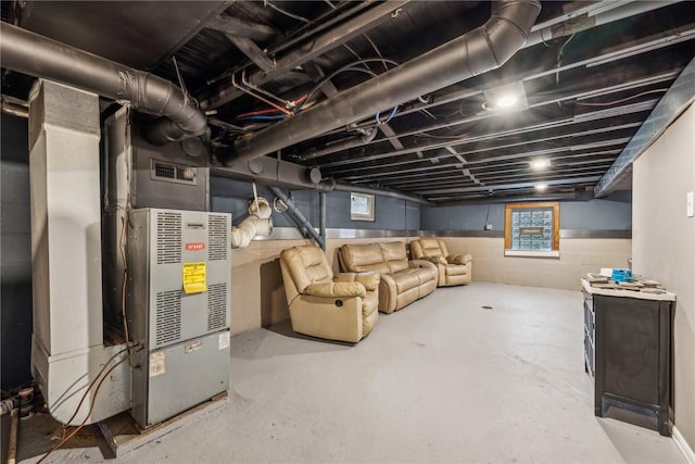 139 Willow Rd, Washington Twp Wml, PA 15613 - basement with heating unit