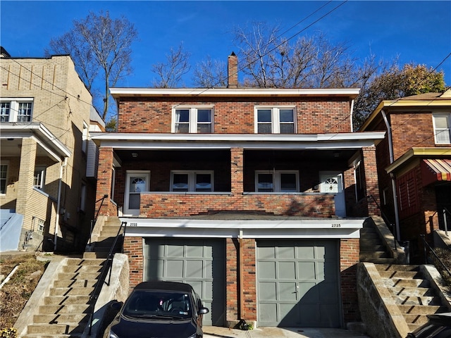 view of front facade featuring a garage