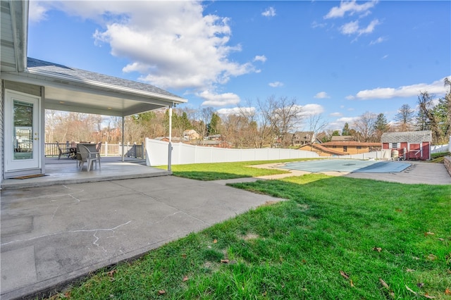 view of yard featuring a patio area