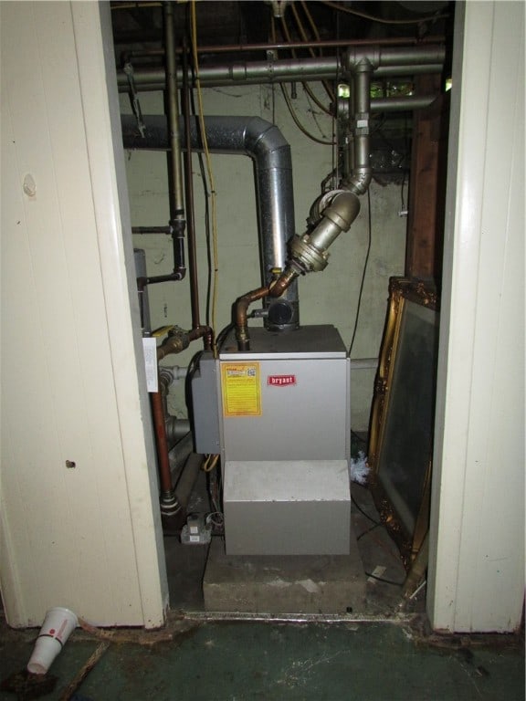 view of utility room