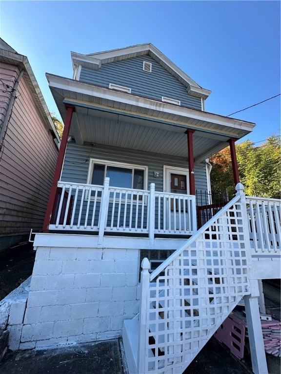 view of front facade featuring covered porch